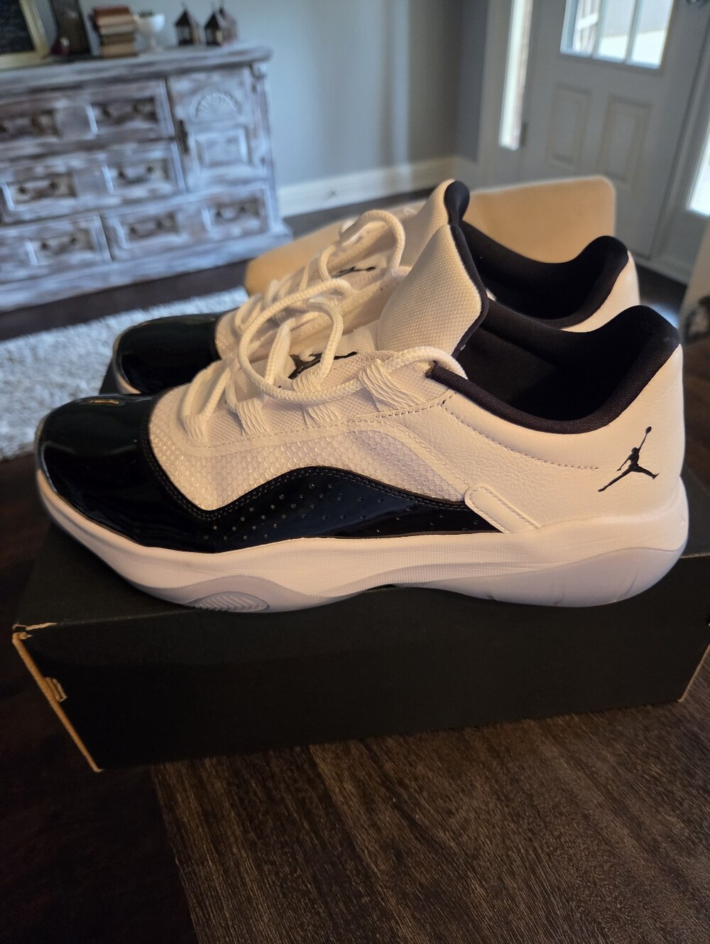 Nike Air Jordan 11 CMFT Low V2 - Picture 5 of 6